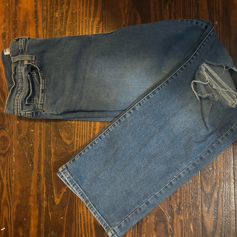 Signature by Levi Strauss Blue Straight-Leg Jeans with Knee Distress